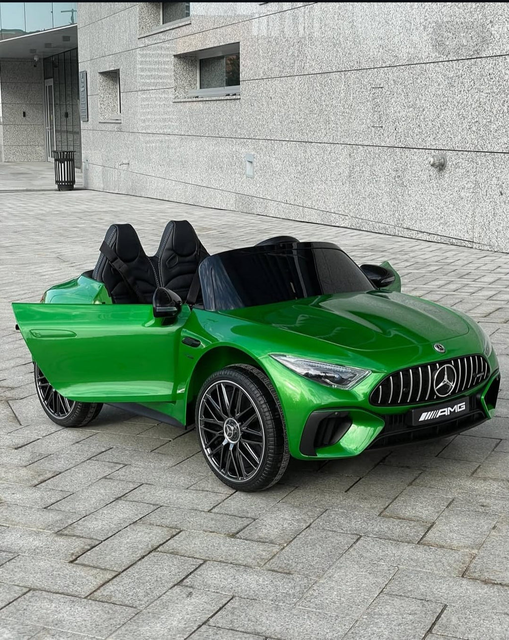 Mercedes AMG SL63 24V 4X4 800watt license original electric bulls